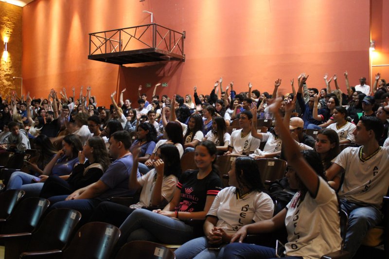 Juventude penapolense aprova propostas e elege delegados durante Conferência