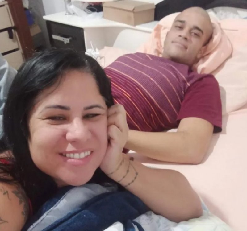 Jovem com leucemia recebe medula óssea da mãe