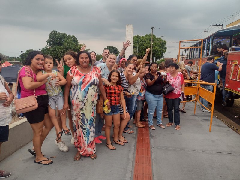 População penapolense prestigiou serviços da 