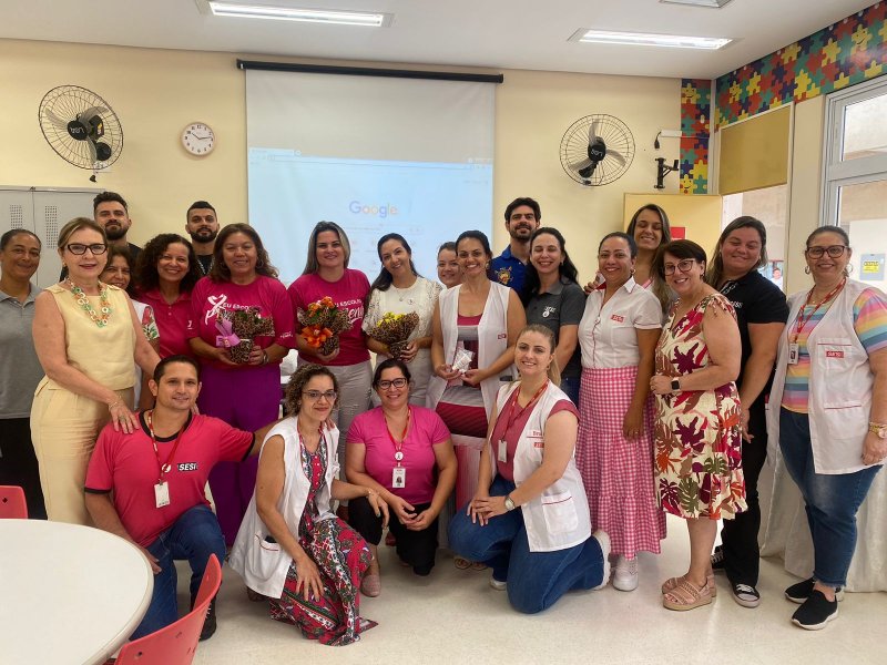 Outubro Rosa: Saúde realiza palestra sobre câncer de mama na Escola Sesi