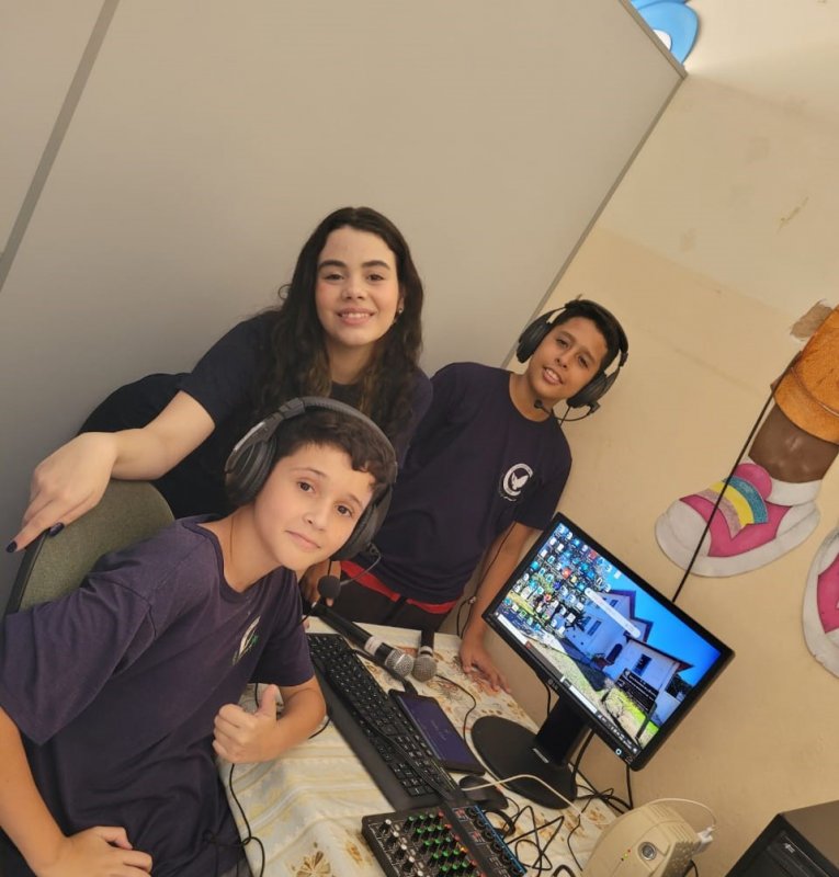 Alunos criam rádio online em Penápolis