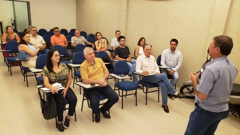 Reunião amplia discussão sobre nova zona azul em Penápolis