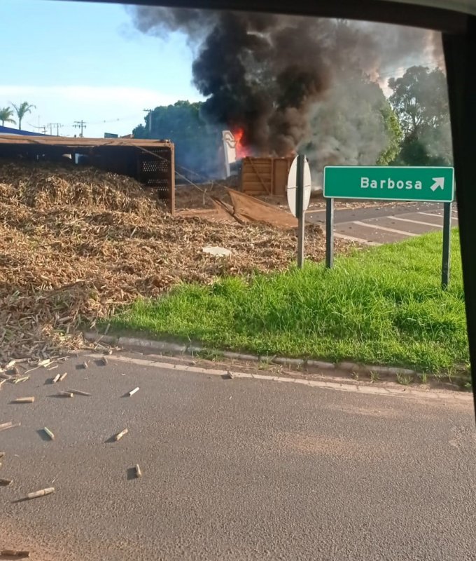 Acidente deixa três pessoas mortas em Barbosa