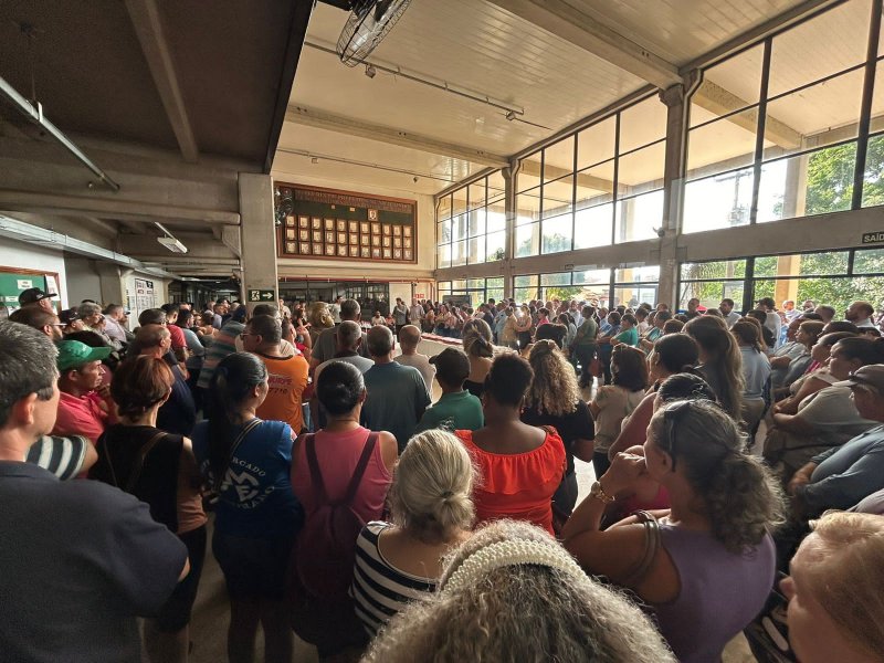 Pelo segundo ano consecutivo, funcionários públicos receberão R$ 600 no final do ano