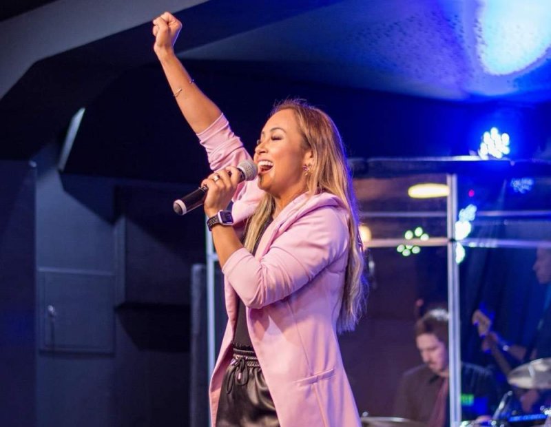 Cantora gospel Bruna Karla será atração no 