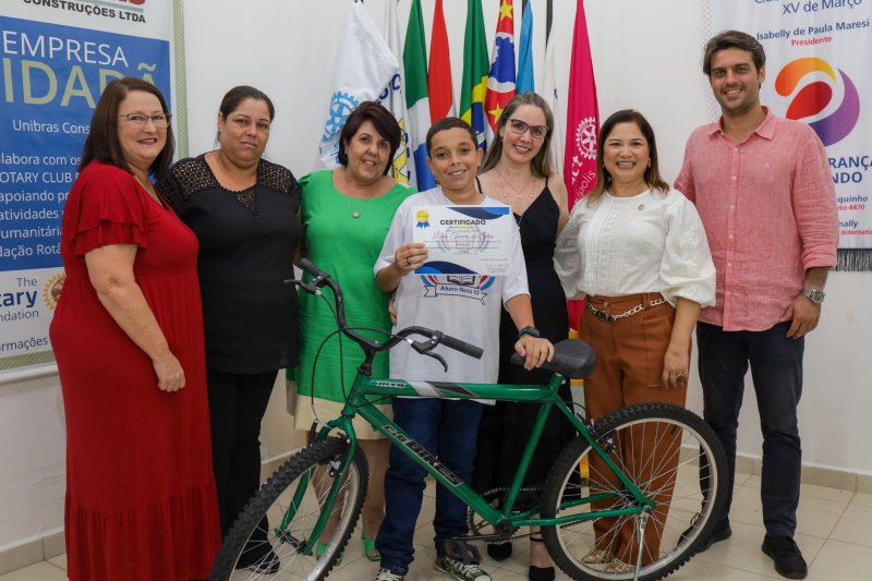 Estudantes são premiados em concurso de redação