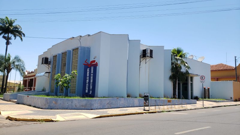 Vereador pede ar condicionado para a Biblioteca Municipal