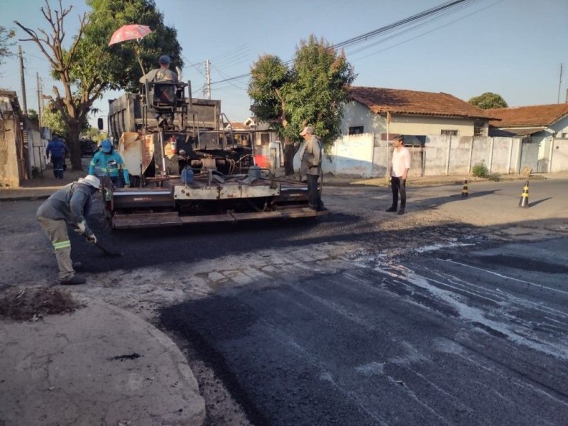 Prefeito anuncia investimento de R$ 15 milhões em recape asfáltico para fevereiro