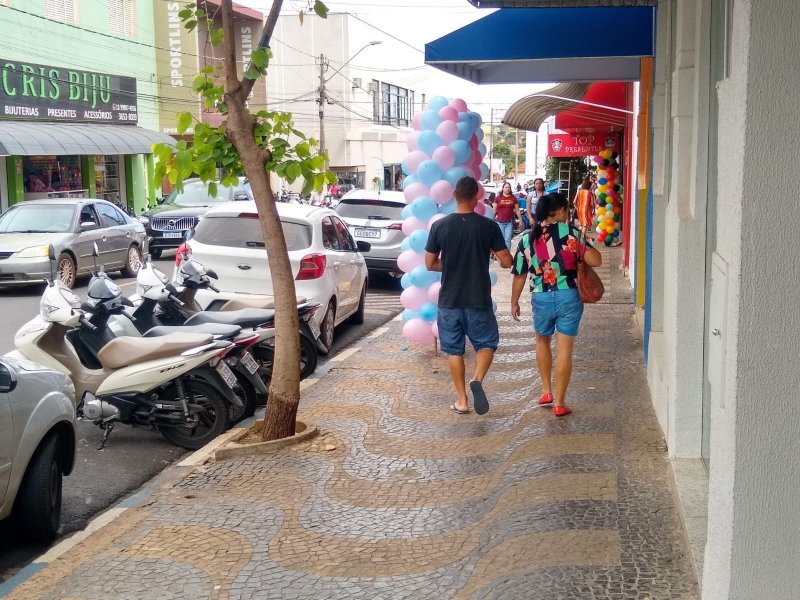 Comércio mantém horário especial na semana do Natal
