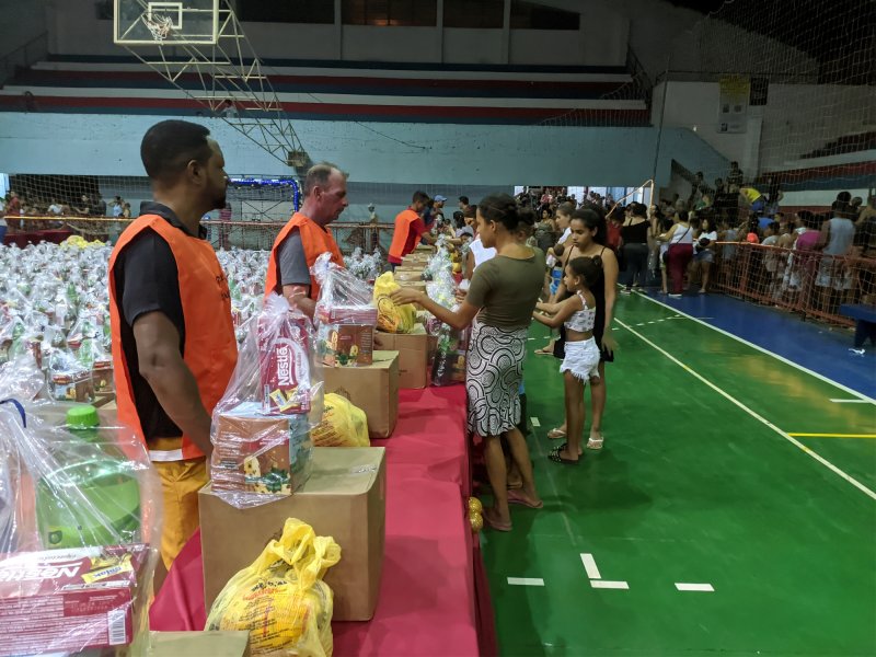 Natal Solidário distribui mais de 700 cestas básicas