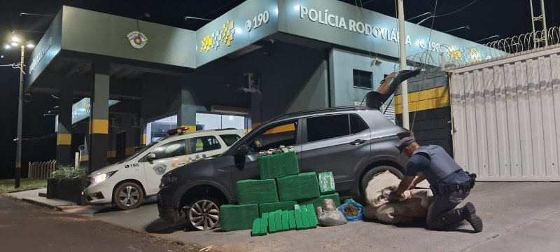 Casal é preso fazendo 