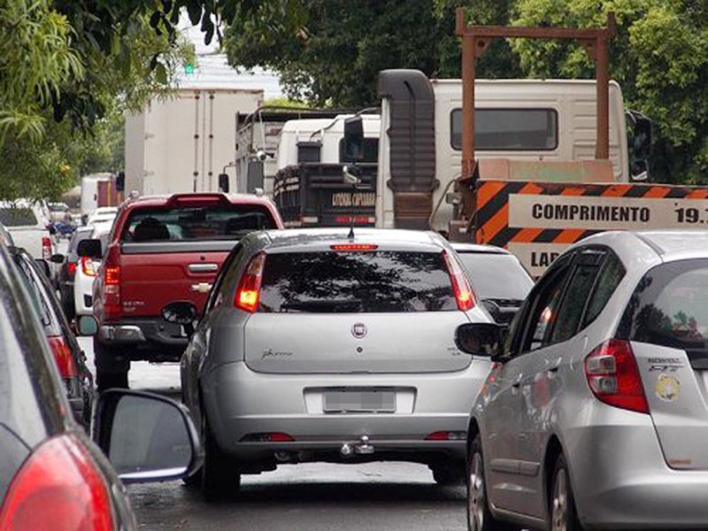 Penápolis registrou 288 acidentes e 1.154 multas de trânsito em 2023