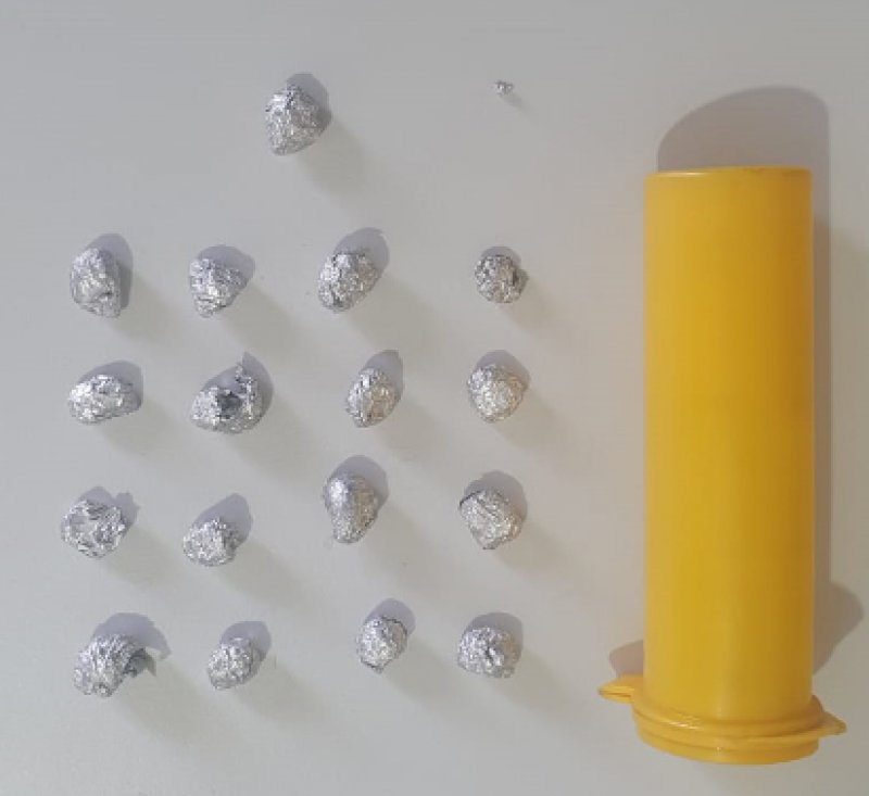 Adolescente é apreendido pela PM por tráfico