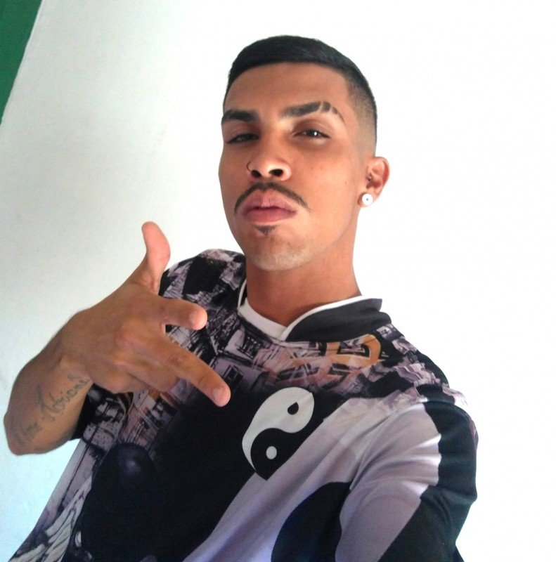 Auxiliar de mecânico morre afogado em rio da região