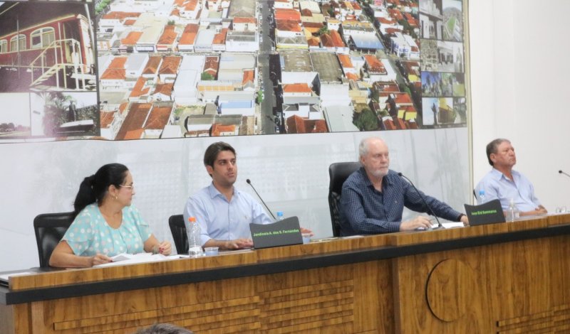 Câmara Municipal de Penápolis apresenta pedidos ao prefeito na primeira sessão