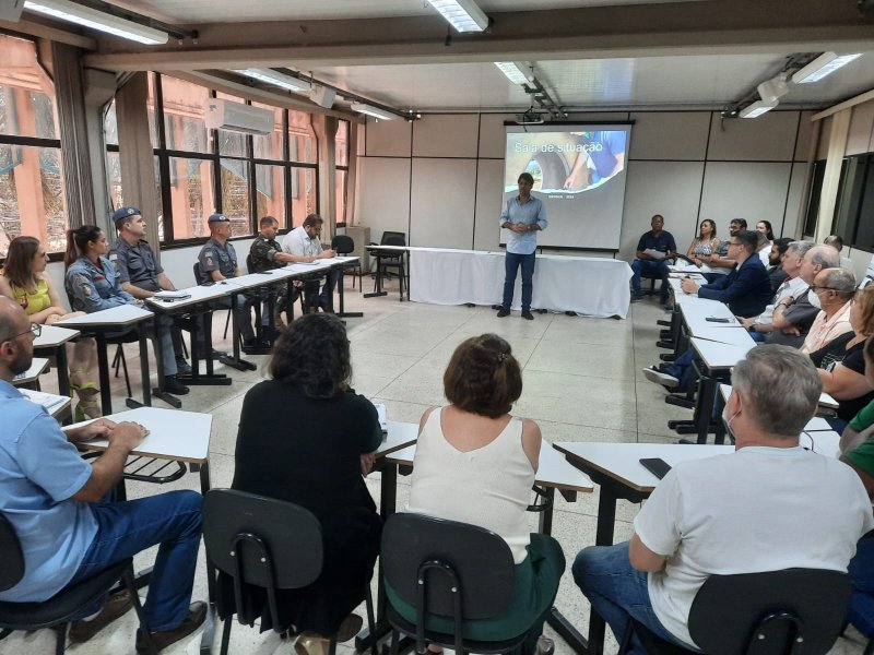 Sala de Situação de Combate à Dengue discute ações contra doença