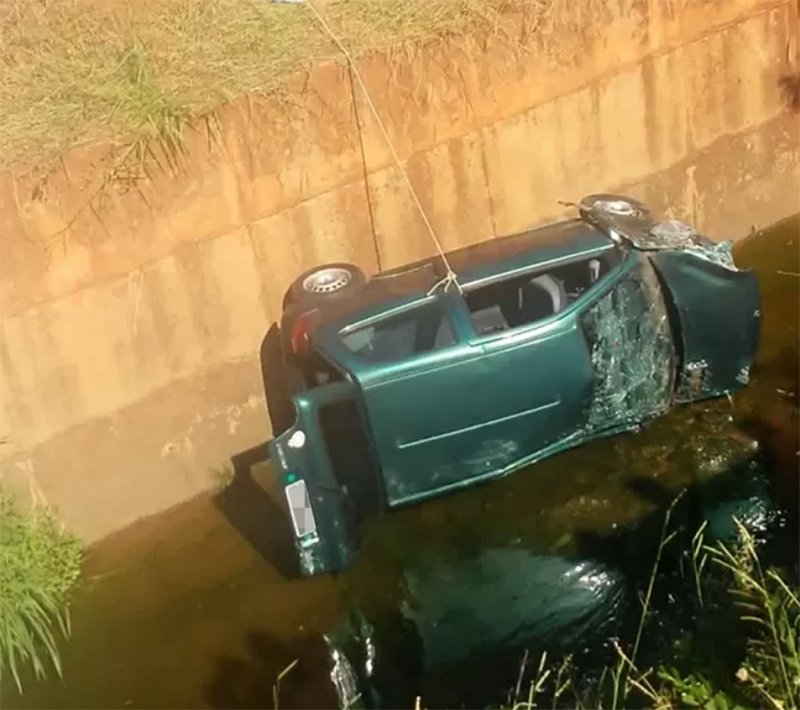 Vereadora reitera pedido de guard rail para o Córrego Maria Chica