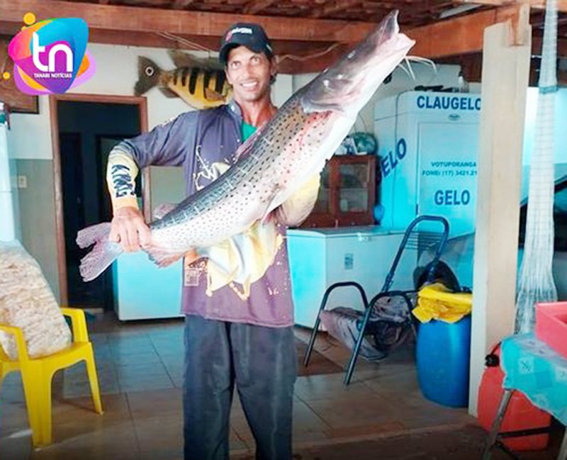 Pescador de Cardoso captura pintado de 25 quilos no Rio Grande