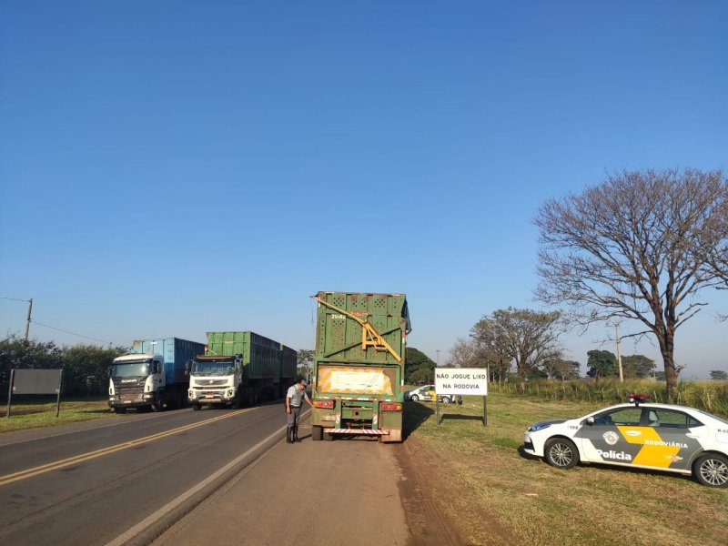 Polícia Militar Rodoviária realiza palestra para orientar transporte canavieiro em rodovias
