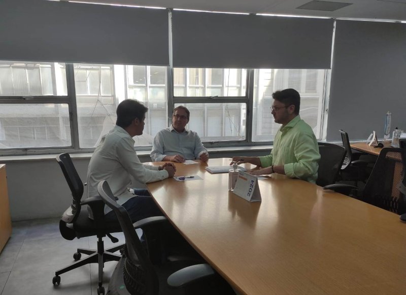 Prefeito Caique Rossi apresenta demandas na Secretaria de Desenvolvimento Social