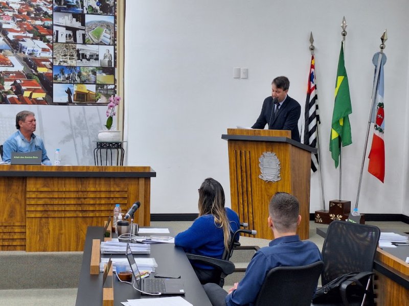 Câmara aprova regulamentação de fisioterapeuta em maternidades