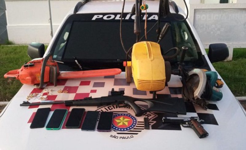 Polícia Militar prende grupo suspeito de torturar e roubar casal na área rural