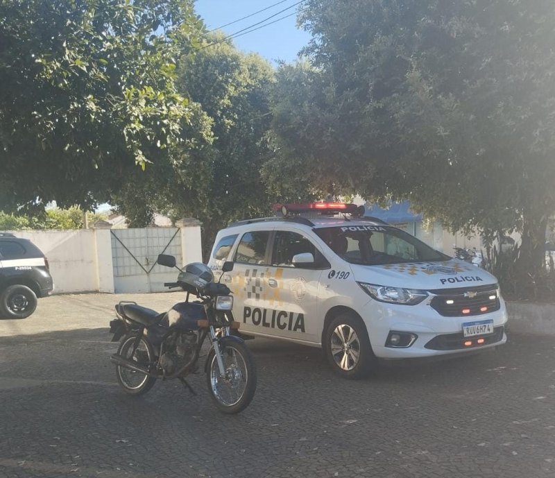 Polícia Militar Rodoviária flagra moto adulterada na Rondon
