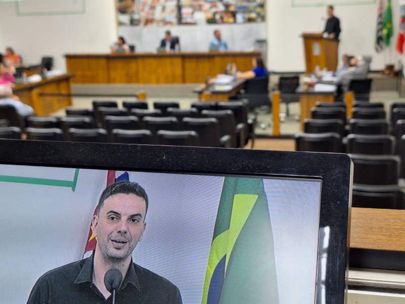 Semáforos: Câmara combate abertura simultânea em dois tempos