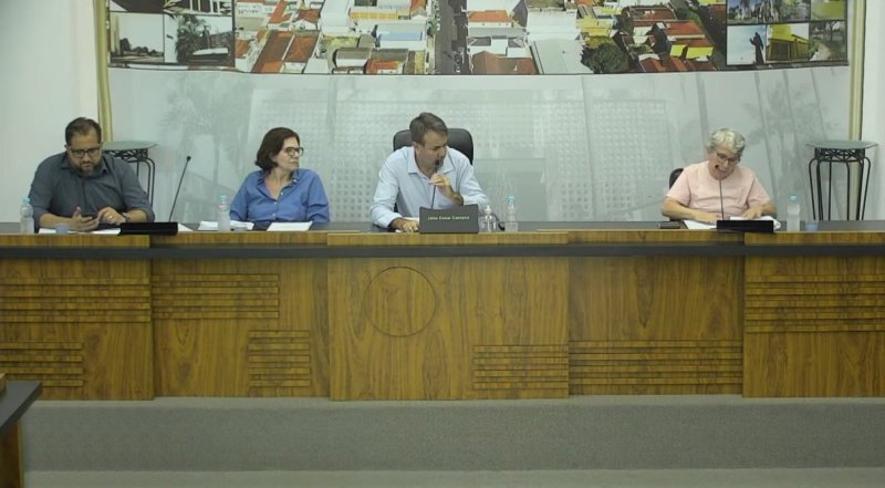 Projeto em prol das educadoras é questionado em audiência na Câmara