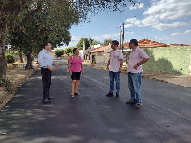 Rua na Vila Guanabara recebe recape do programa Asfalto Tinindo