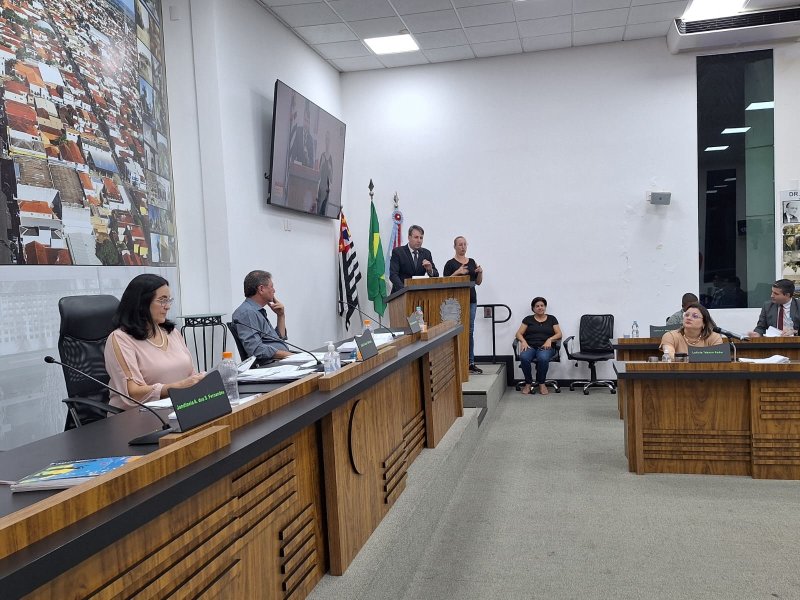 Câmara questiona governo estadual sobre casos de alta complexidade