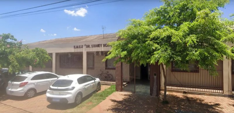 Outra criança é esquecida em ônibus e diz que após ser localizada foi advertida por monitora