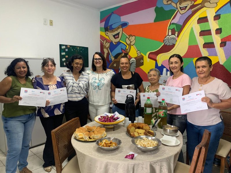 Corte e Costura: Fundo Social entrega certificados de cursos realizados