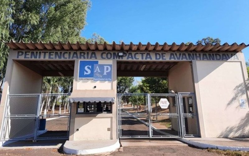 Policial penal é feito refém em penitenciária