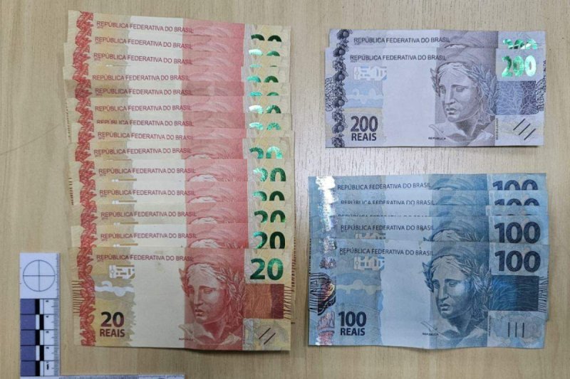 Homem é preso por falsificação de dinheiro