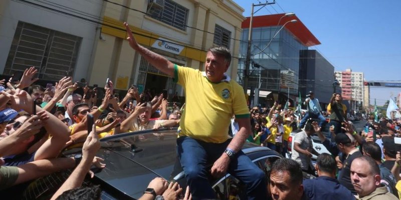 Bolsonaro visita Rio Preto e prevê volta da direita ao poder em 2026