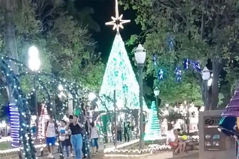 Região: Natal Iluminado 2024 é inaugurado com grande público