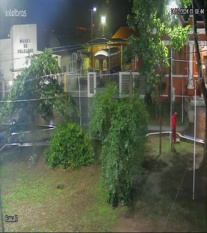 Praça 9 de Julho: câmeras de videomonitoramento flagram furto