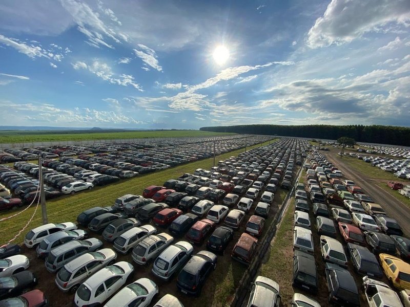 Leilões de veículos apreendidos arrecadaram R$ 9,6 milhões em 2024