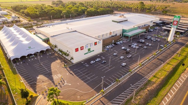 Paróquia Sagrada Família promove Show de Prêmios de R$ 10 mil hoje