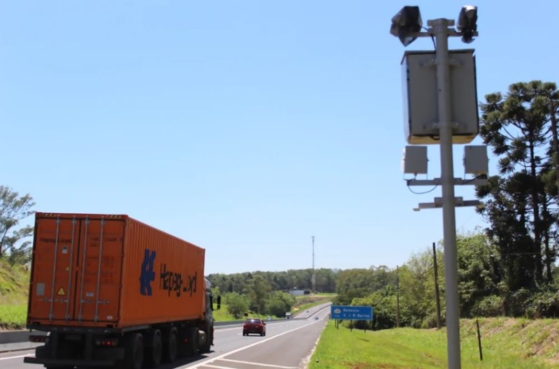 DER-SP assina ordem de serviço para instalação de 649 radares