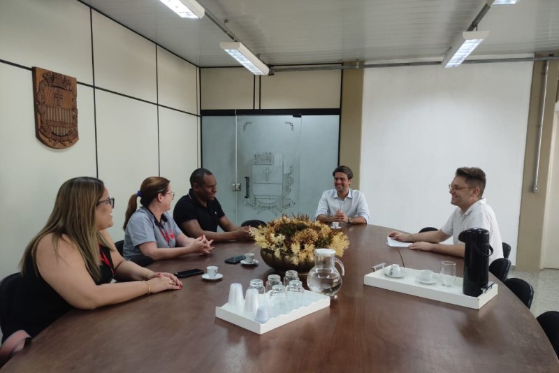 Casa Abrigo de Penápolis recebe carro zero quilômetro para reforçar atendimento a crianças e adolescentes