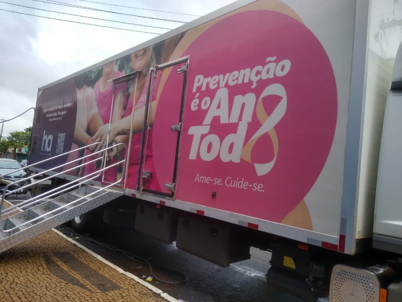 Carreta do Hospital de Amor inicia exames de mamografia