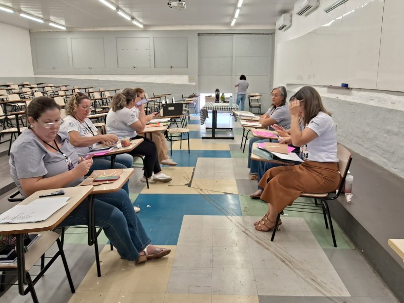 Qualificação: equipe gestora da Sedes participa de formação