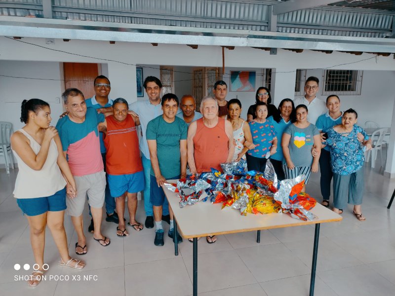 Sedes entrega ovos de páscoa as famílias atendidas pelos programas das unidades socioassistenciais