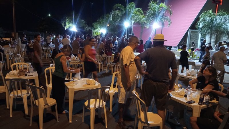 Jardim do Lago: moradores se unem e montam feirinha do bairro