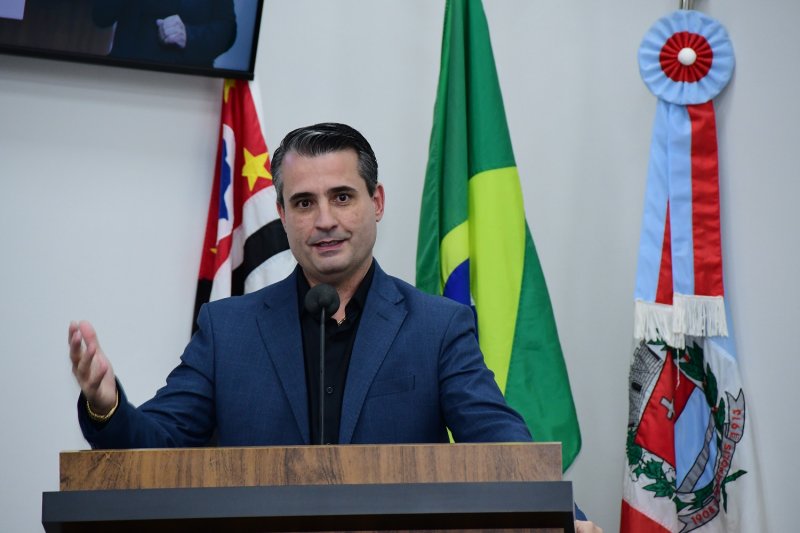 Câmara Municipal: requerimento defende compra de máquinas em sistema com desconto