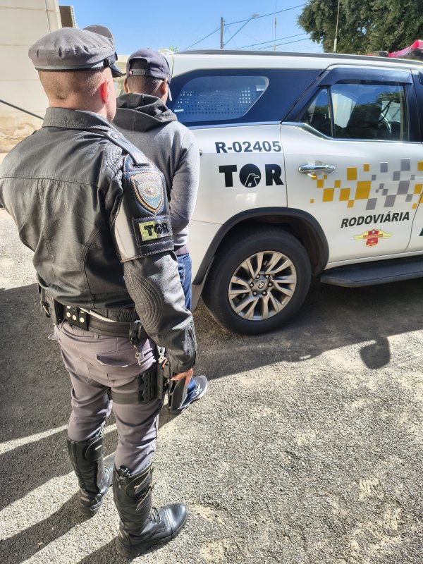 Tático Ostensivo Rodoviário prende foragido da Justiça do Paraná