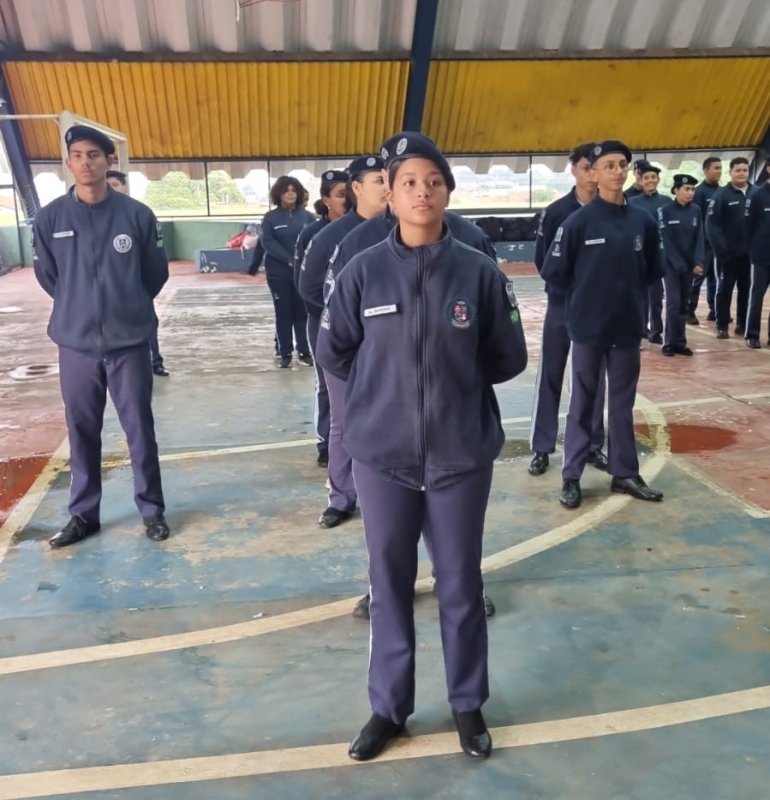 Vereadores penapolenses realizam visita para  conhecerem modelo de Escola Cívico-Militar