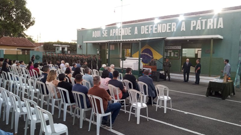 Solenidade: Ricardo Castilho é homenageado pelo Tiro de Guerra